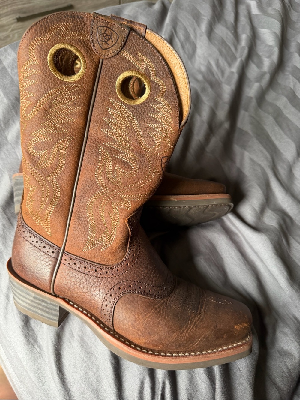 Ariat Brown Leather Western cowboy boots